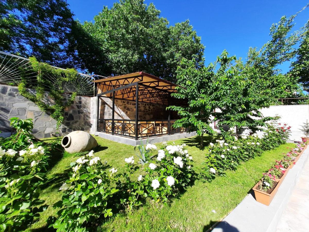 Cherry Garden Boutique Hotel Yeghegnadzor Exteriör bild