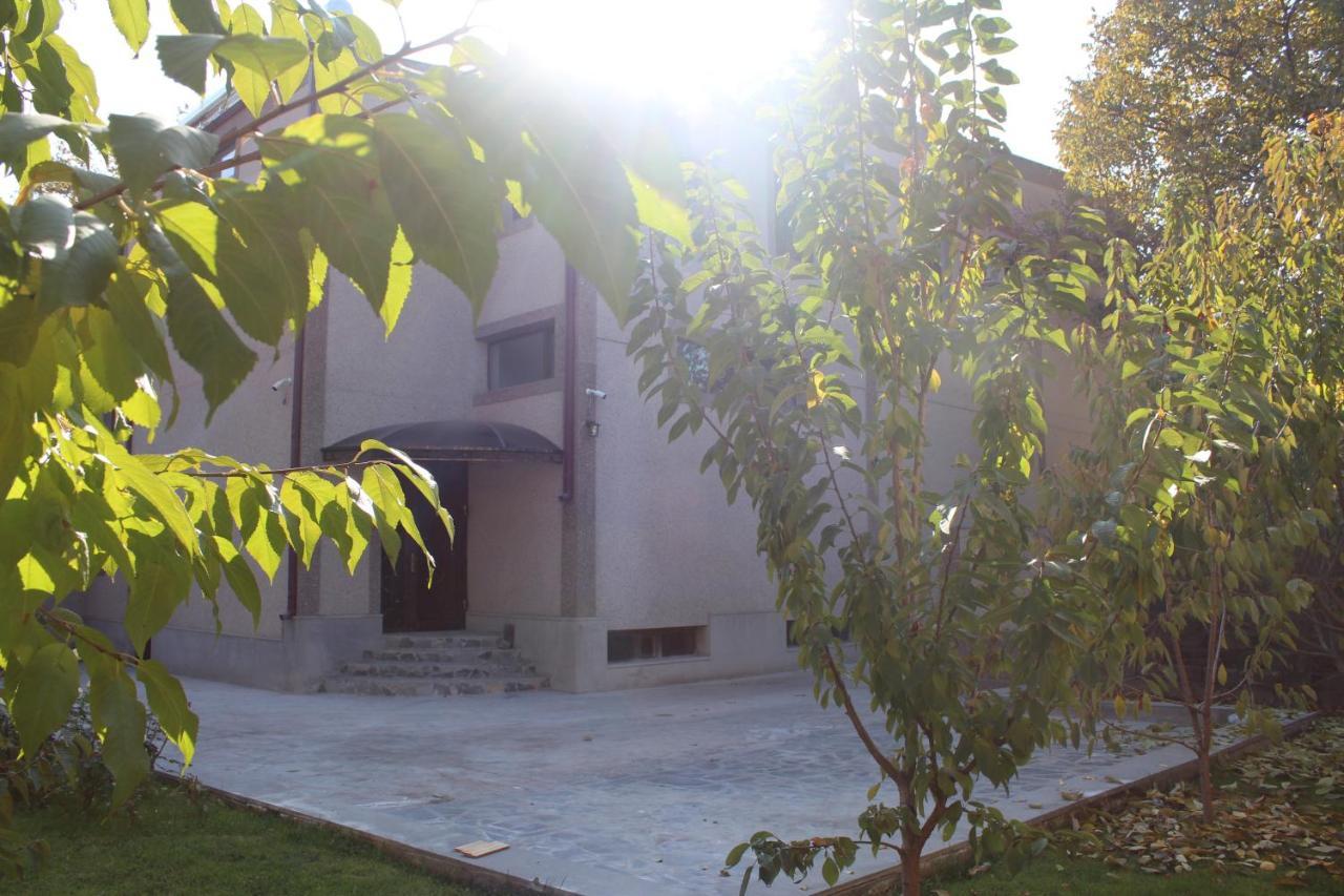 Cherry Garden Boutique Hotel Yeghegnadzor Exteriör bild