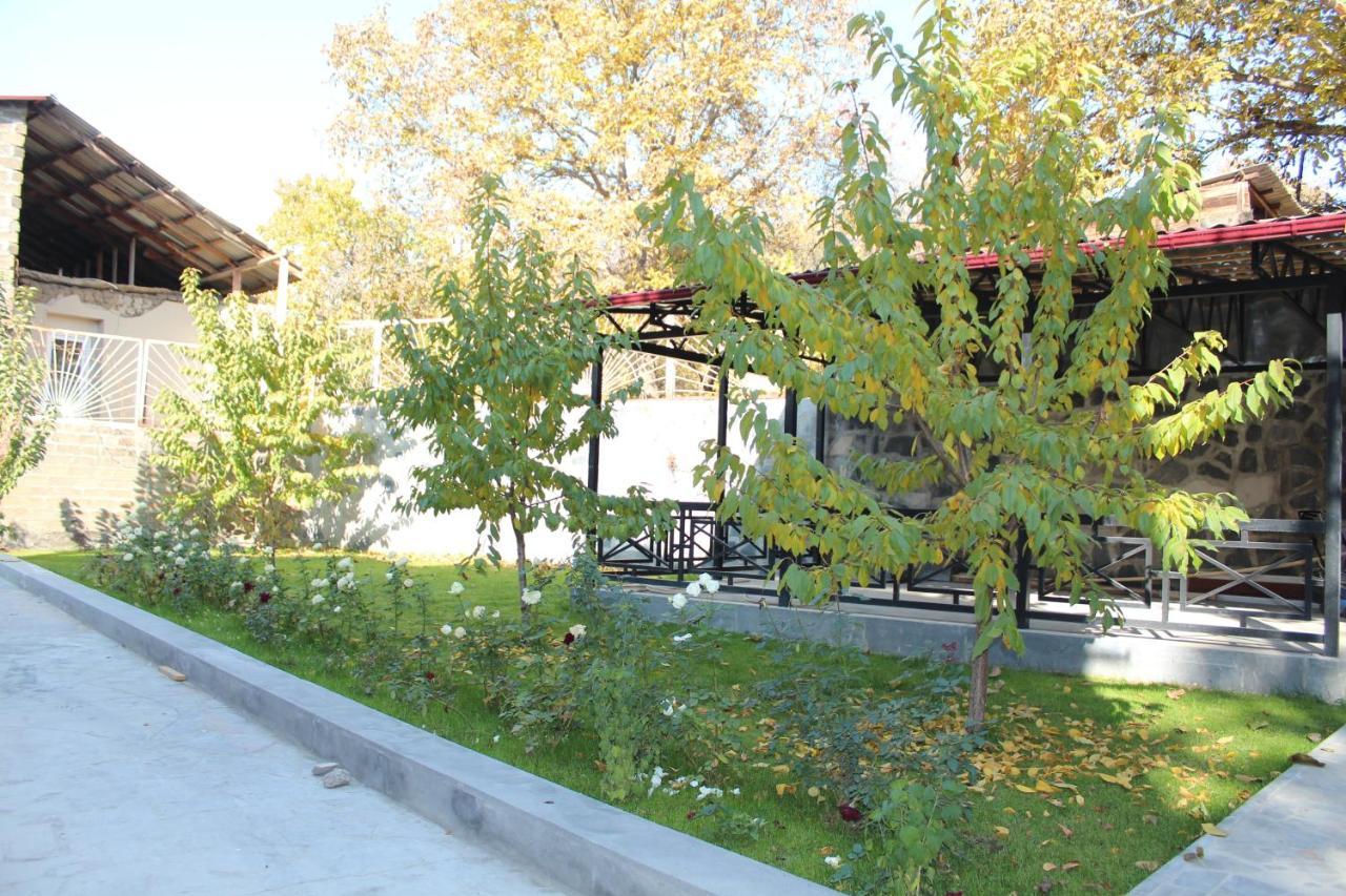 Cherry Garden Boutique Hotel Yeghegnadzor Exteriör bild