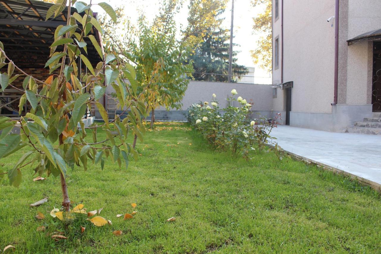 Cherry Garden Boutique Hotel Yeghegnadzor Exteriör bild
