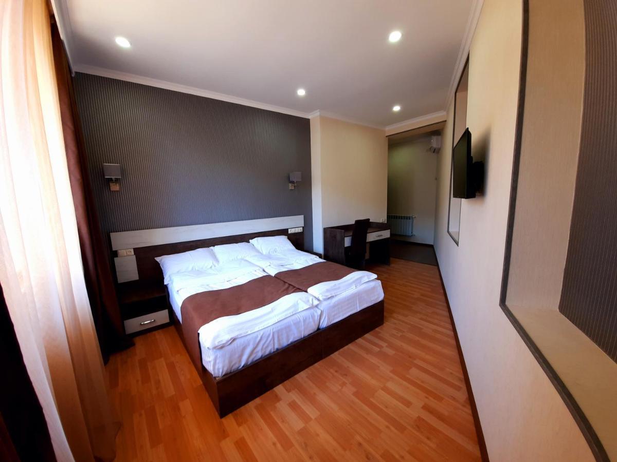 Cherry Garden Boutique Hotel Yeghegnadzor Exteriör bild