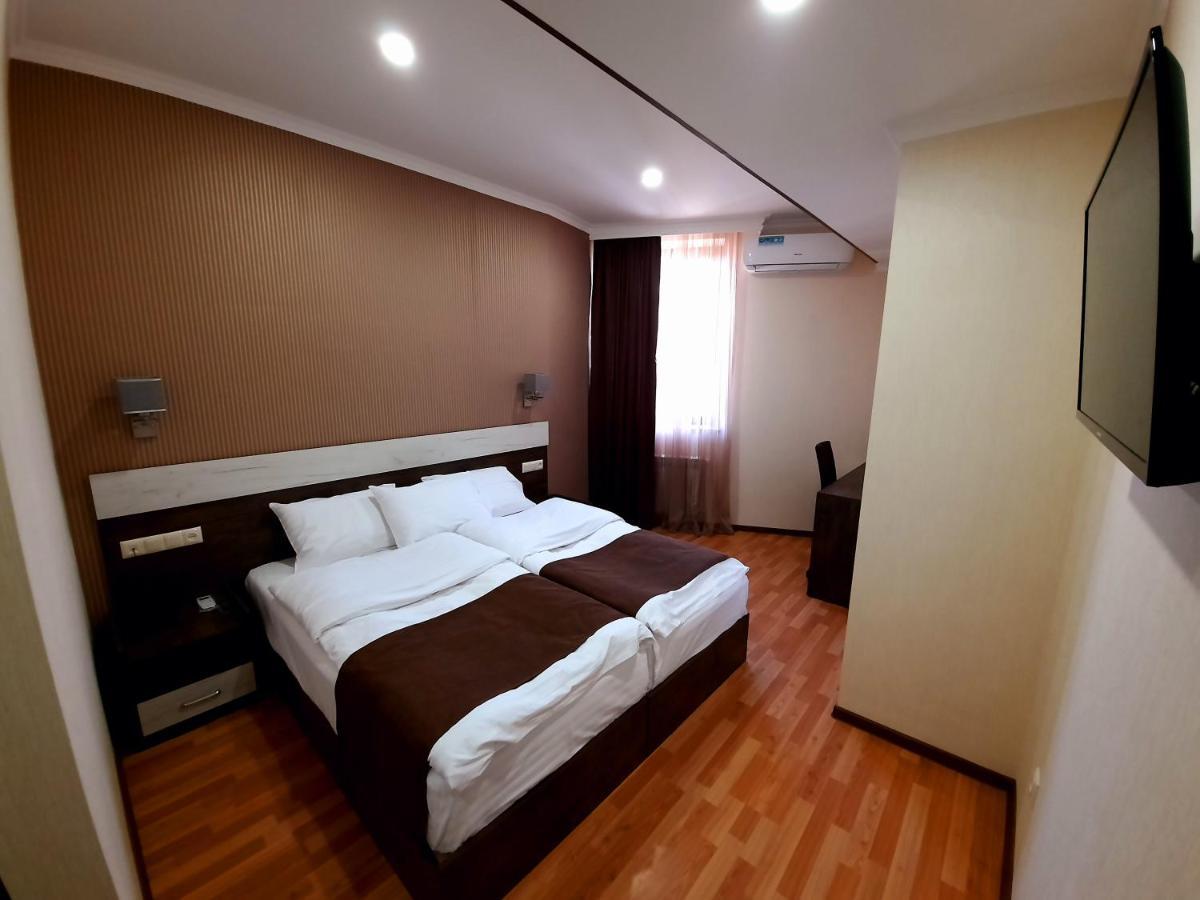 Cherry Garden Boutique Hotel Yeghegnadzor Exteriör bild