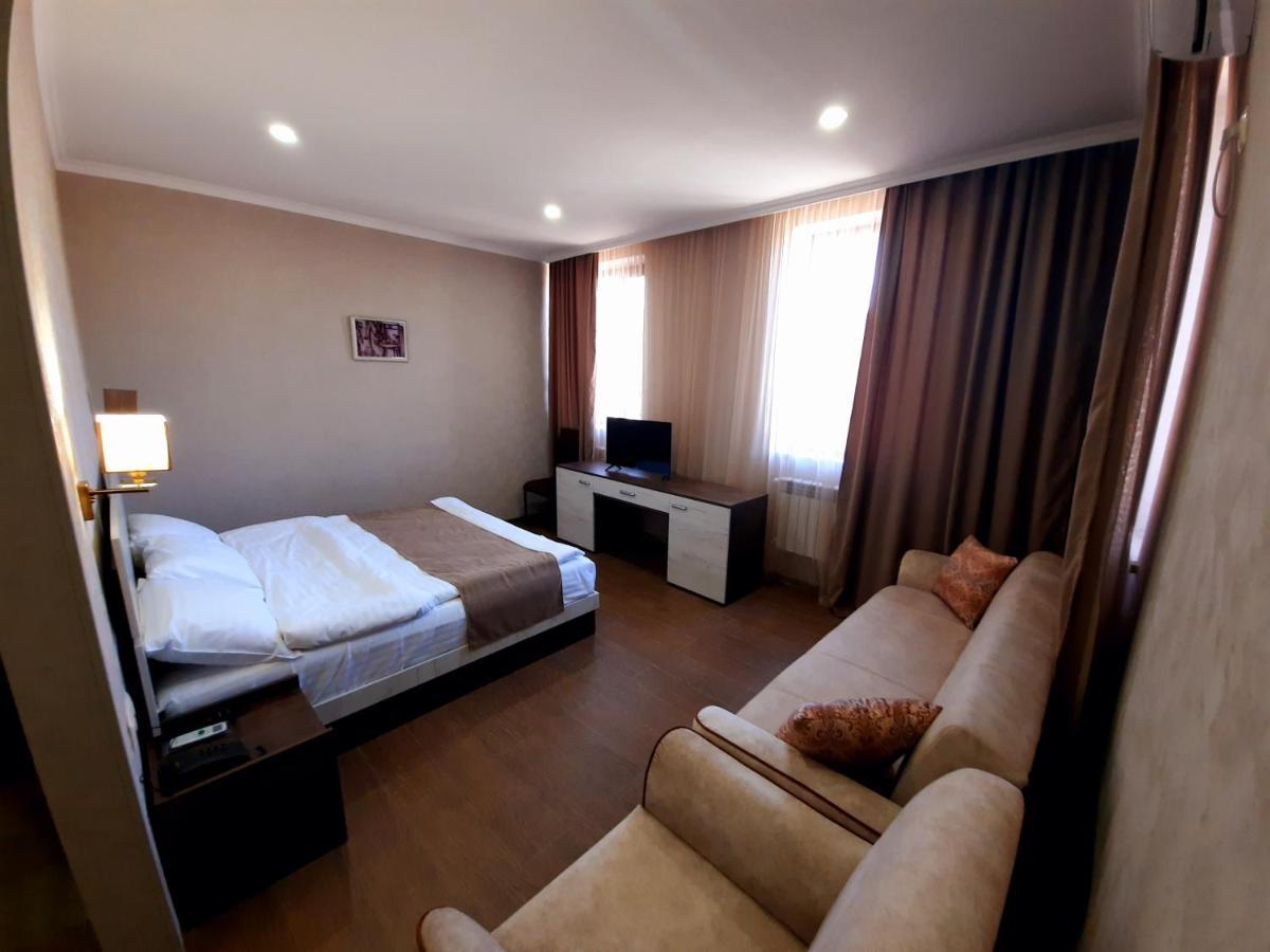 Cherry Garden Boutique Hotel Yeghegnadzor Exteriör bild