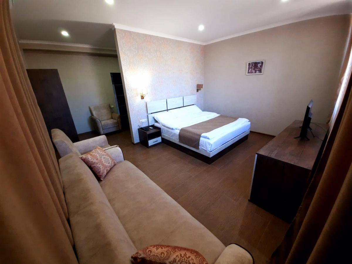 Cherry Garden Boutique Hotel Yeghegnadzor Exteriör bild